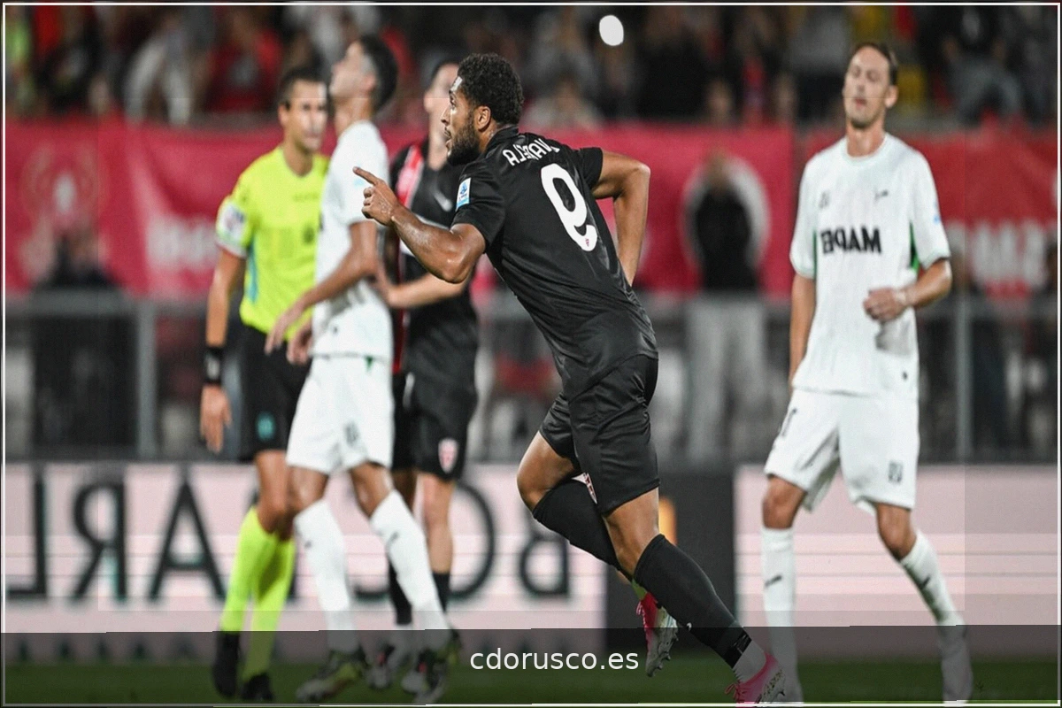 Varela's brace secures Monza's first league win, Sassuolo falls 2-1